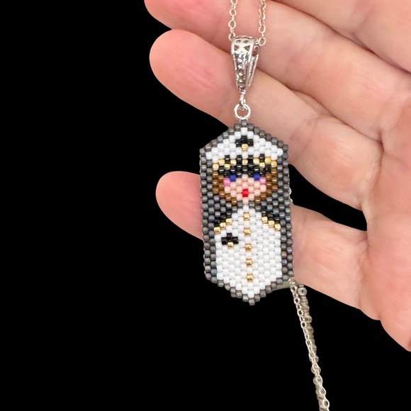 Handwoven handcrafted beaded female Navy Naval Officer pendant necklace - Picture 4 of 6